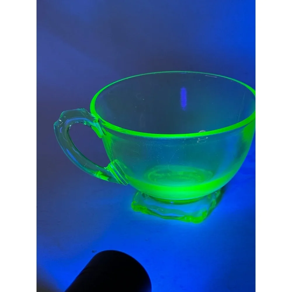 Vintage Green Uranium Glass Teacup Footed Scalloped Base UV Glow